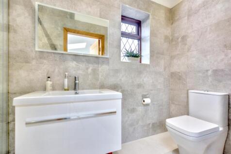 Shower Room_1.jpeg