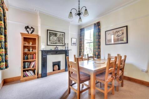Dining Room_1.jpeg
