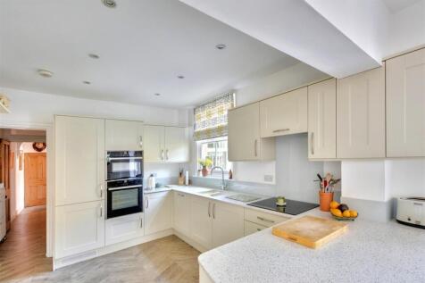 Kitchen_3.jpeg