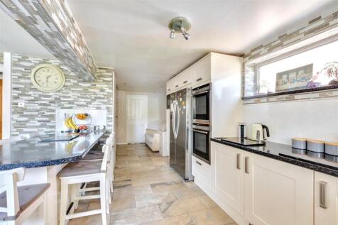 Kitchen_2.jpeg