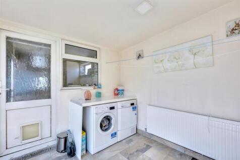 Utility Room_2.jpeg