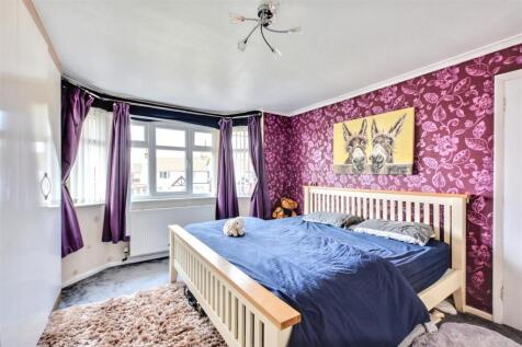 Bedroom 1_2.jpeg