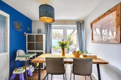 Dining Room_1.jpeg