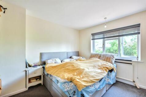 Bedroom 1_1.jpeg