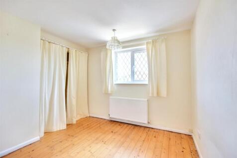Bedroom 1_1.jpeg
