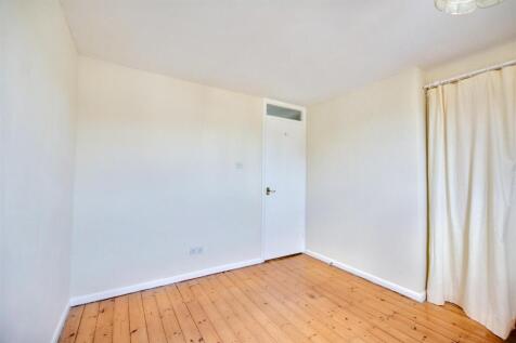 Bedroom 1_2.jpeg