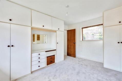 Bedroom 1_2.jpeg
