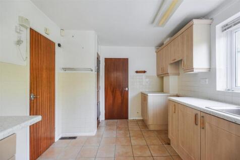 Kitchen_2.jpeg