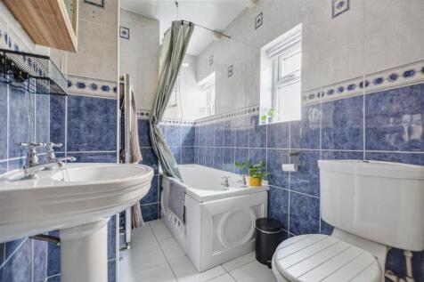Bathroom.jpeg