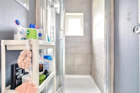 Shower Room 2.jpeg