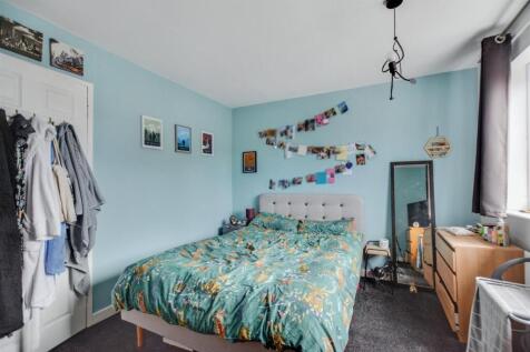 Bedroom 1_2.jpeg