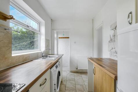 Kitchen 1_2.jpeg
