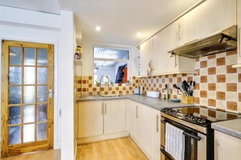 Kitchen 1_1.jpeg