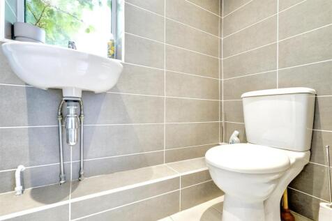 Utility Room_WC 1_2.jpeg