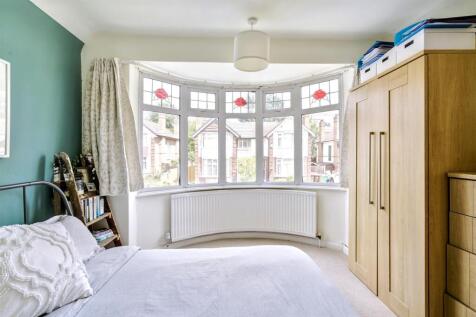 Bedroom 1_2.jpeg