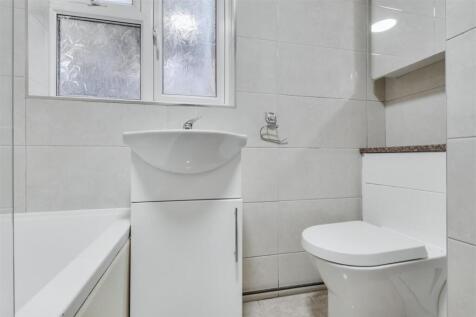 Bathroom_2.jpeg