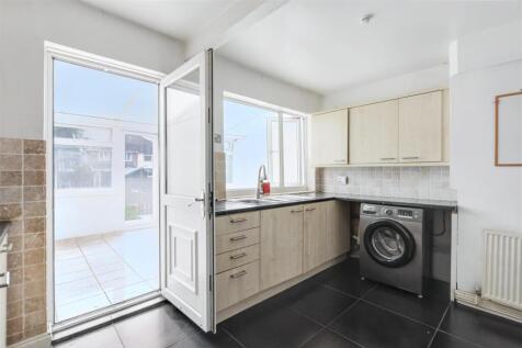Kitchen_1.jpeg
