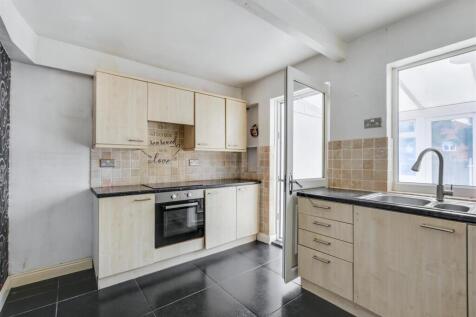 Kitchen_2.jpeg