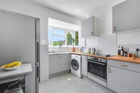 Kitchen_2.jpeg