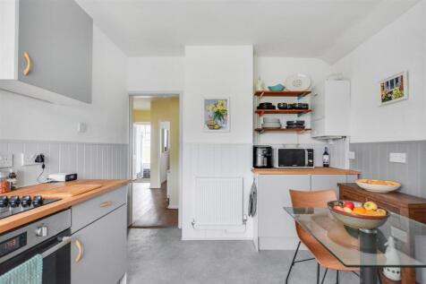 Kitchen_3.jpeg