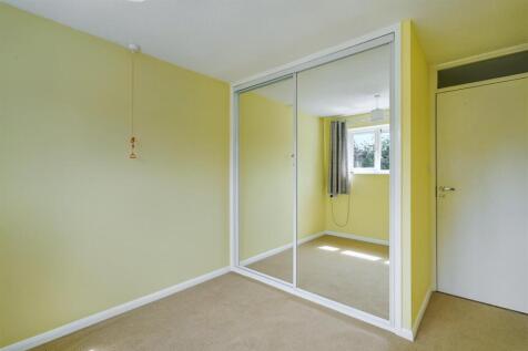 Bedroom 1_2.jpeg