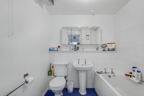 Bathroom 1_1.jpeg