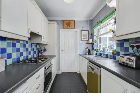 Kitchen_1.jpeg