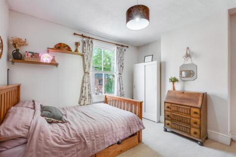 Bedroom 1_1.jpeg