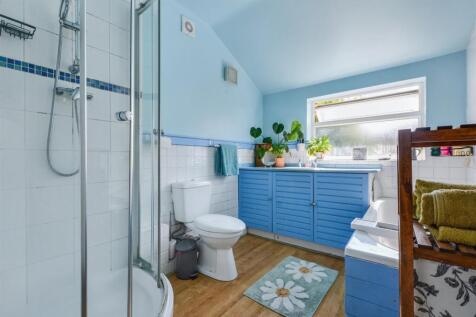 Bathroom_1.jpeg
