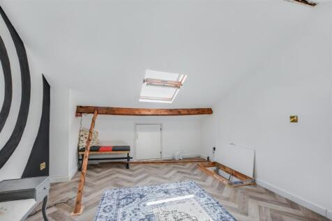 Loft Room_1.jpeg