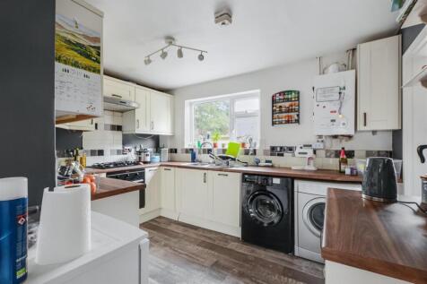 Kitchen_1.jpeg
