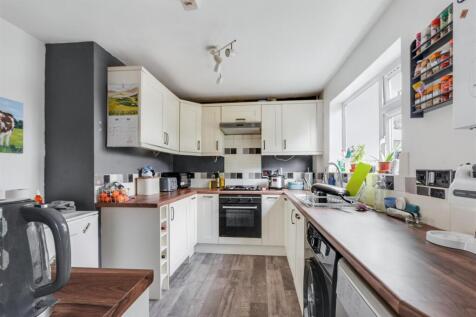 Kitchen_2.jpeg