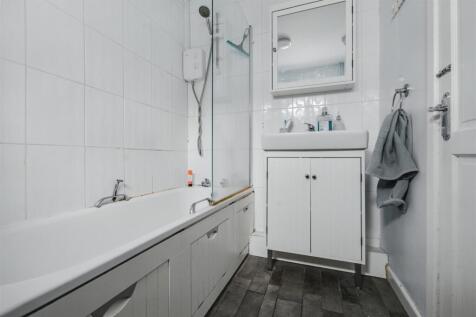 Bathroom_1.jpeg