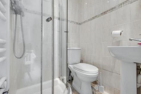 Ensuite.jpeg