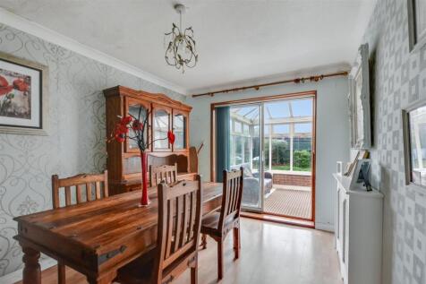 Dining Room_1.jpeg