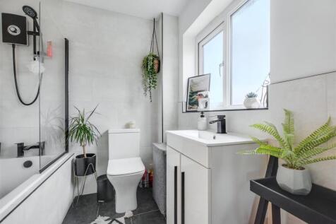 Bathroom.jpeg