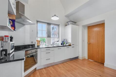 Kitchen Living_1.jpeg