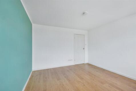 Bedroom_2.jpeg