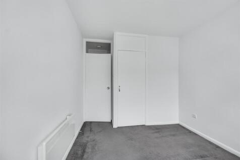 Bedroom_2.jpeg