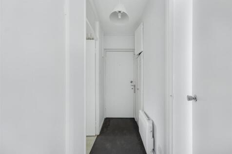 Hallway.jpeg