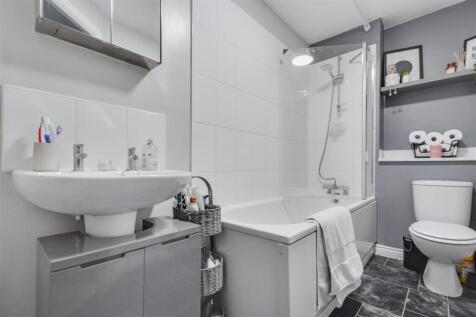 Bathroom.jpeg