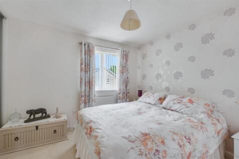 Bedroom 1_1.jpeg