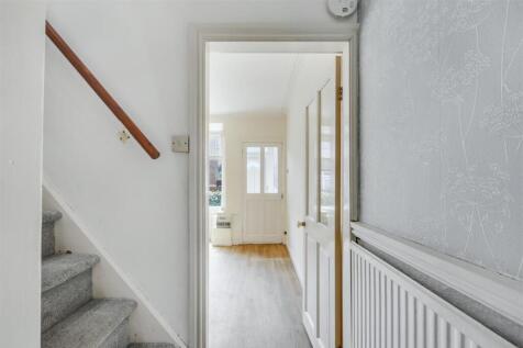 Hallway.jpeg