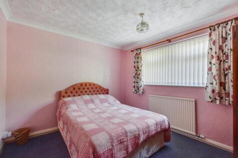 Bedroom 1_1.jpeg