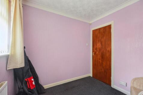 Bedroom 3_2.jpeg