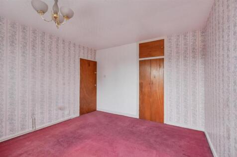 Bedroom 1_2.jpeg