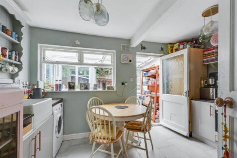 Kitchen_1.jpeg