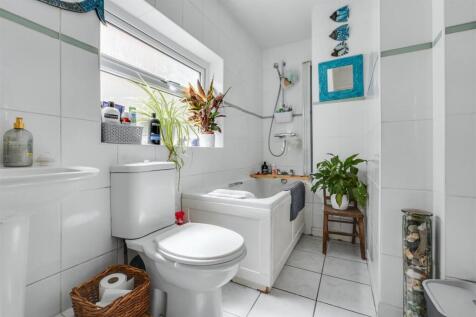 Bathroom.jpeg