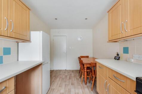 Kitchen_2.jpeg