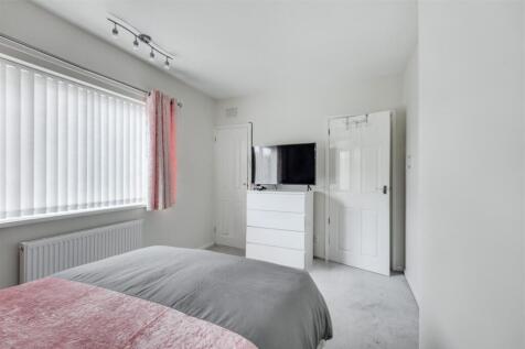 Bedroom 2_3.jpeg
